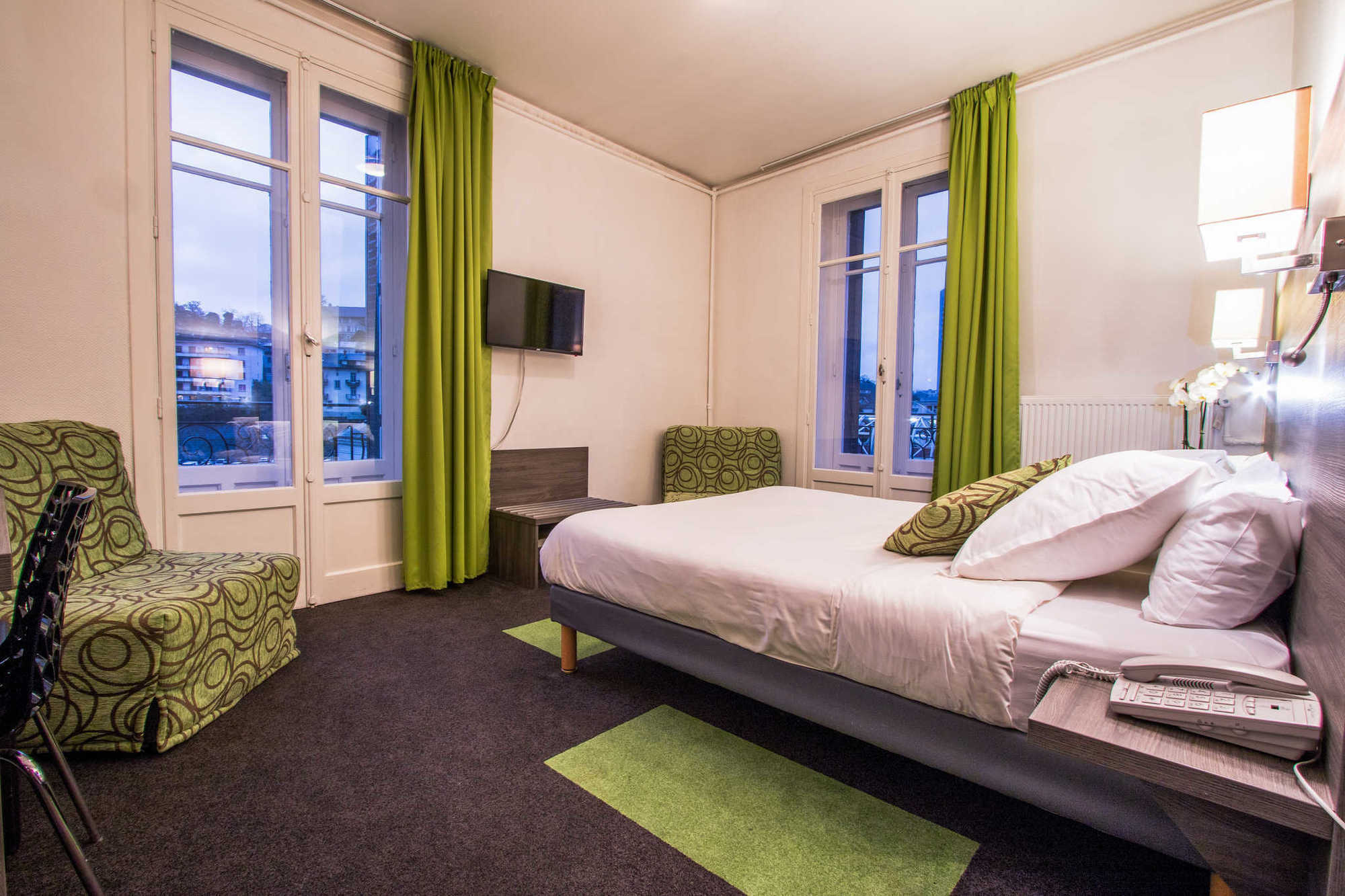 Hotel Actuel Chambery Centre Gare Chambéry Quarto foto